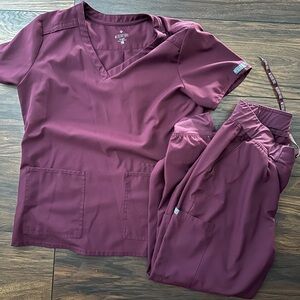 Med Couture Three Pocket Top and Jogger bottoms scrubs- wine large